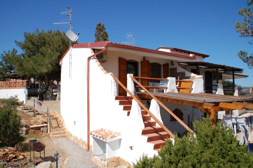 Apartments Casa Vacanze ポルト・ピノ エクステリア 写真